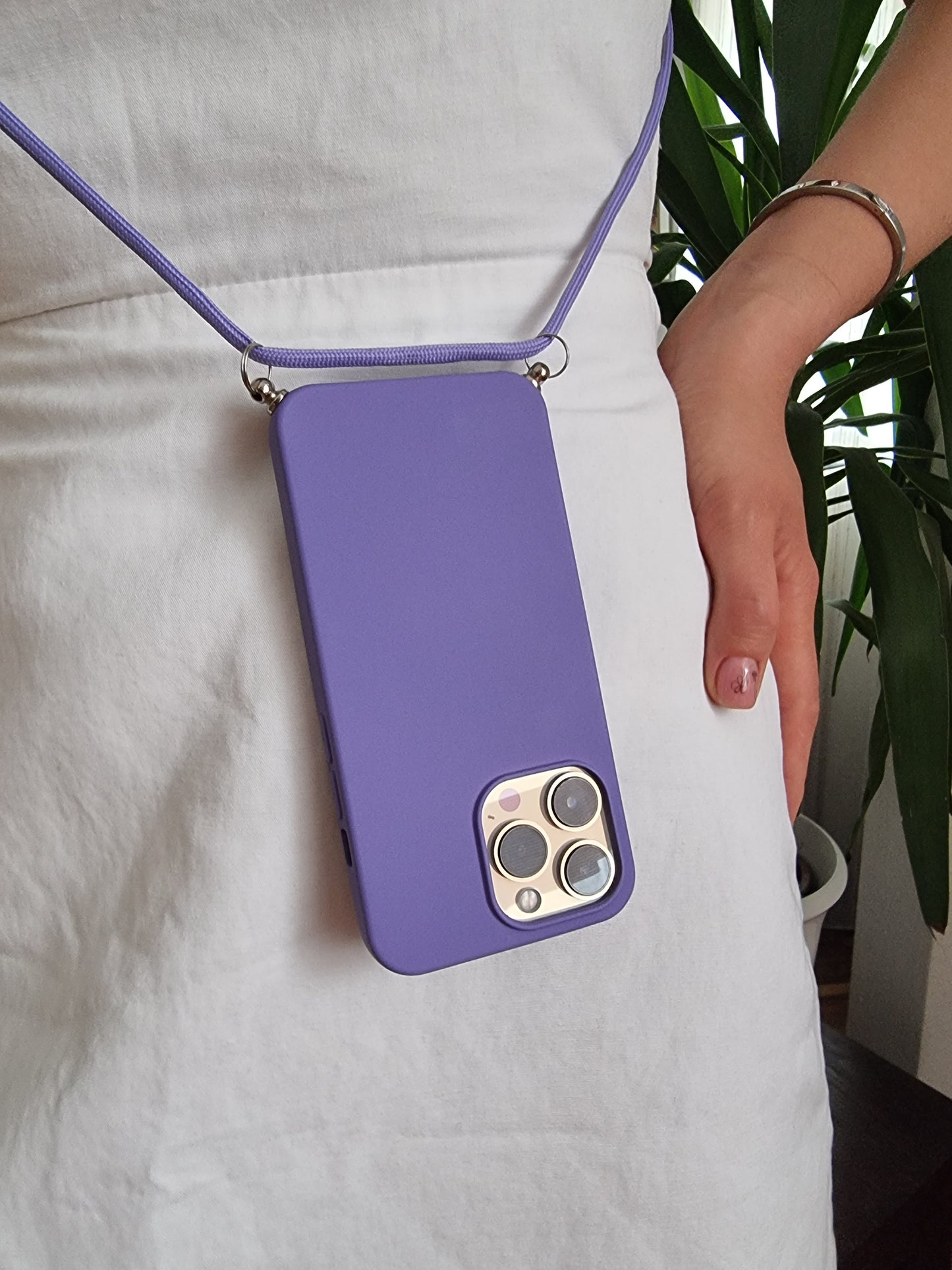 Hülle zum Umhängen in verschiedenen Farben für iPhone
