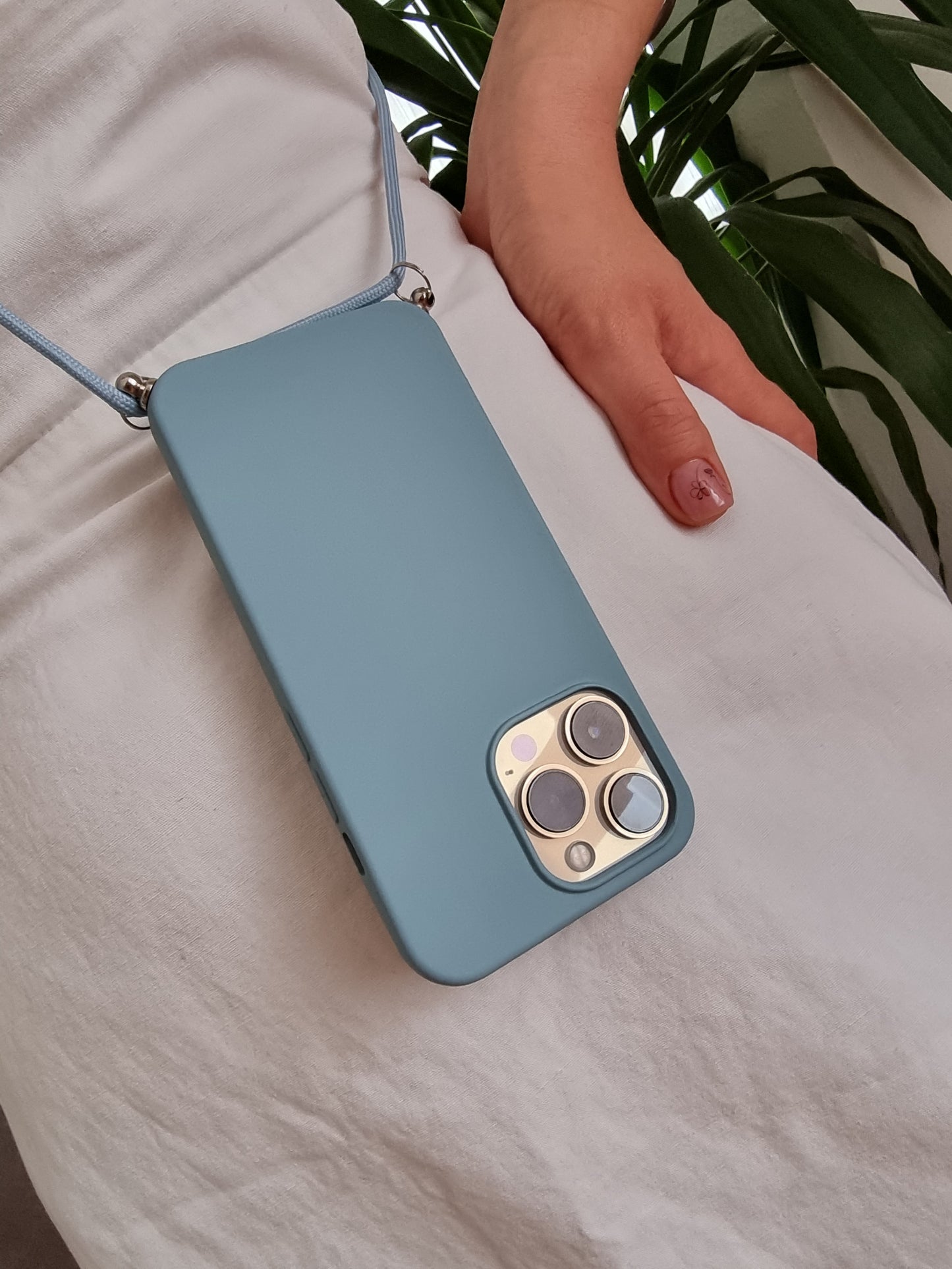 Hülle zum Umhängen in verschiedenen Farben für iPhone