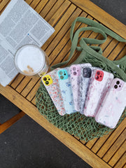 Schutzhülle mit verschiedenen Blumenmotiven für iPhone