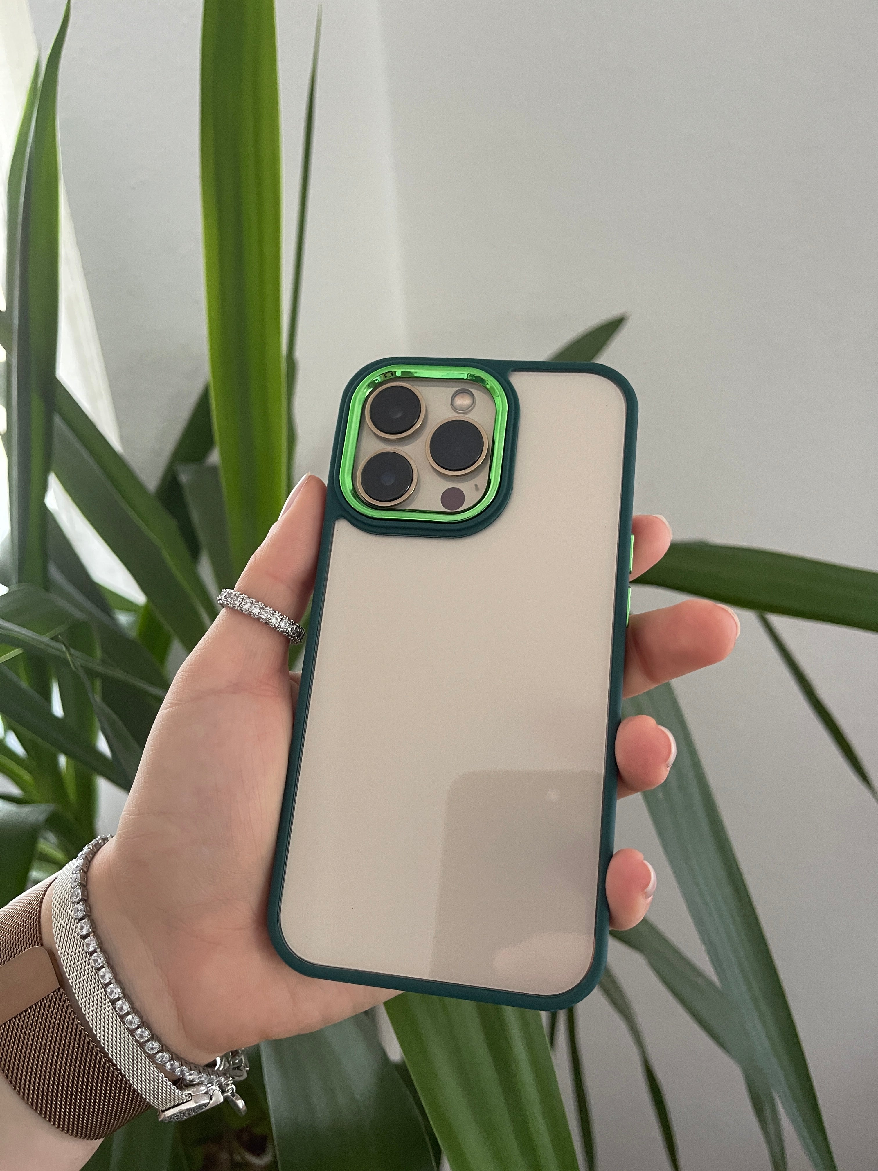 Schutzhülle mit verchromter Kameraabdeckung für iPhone