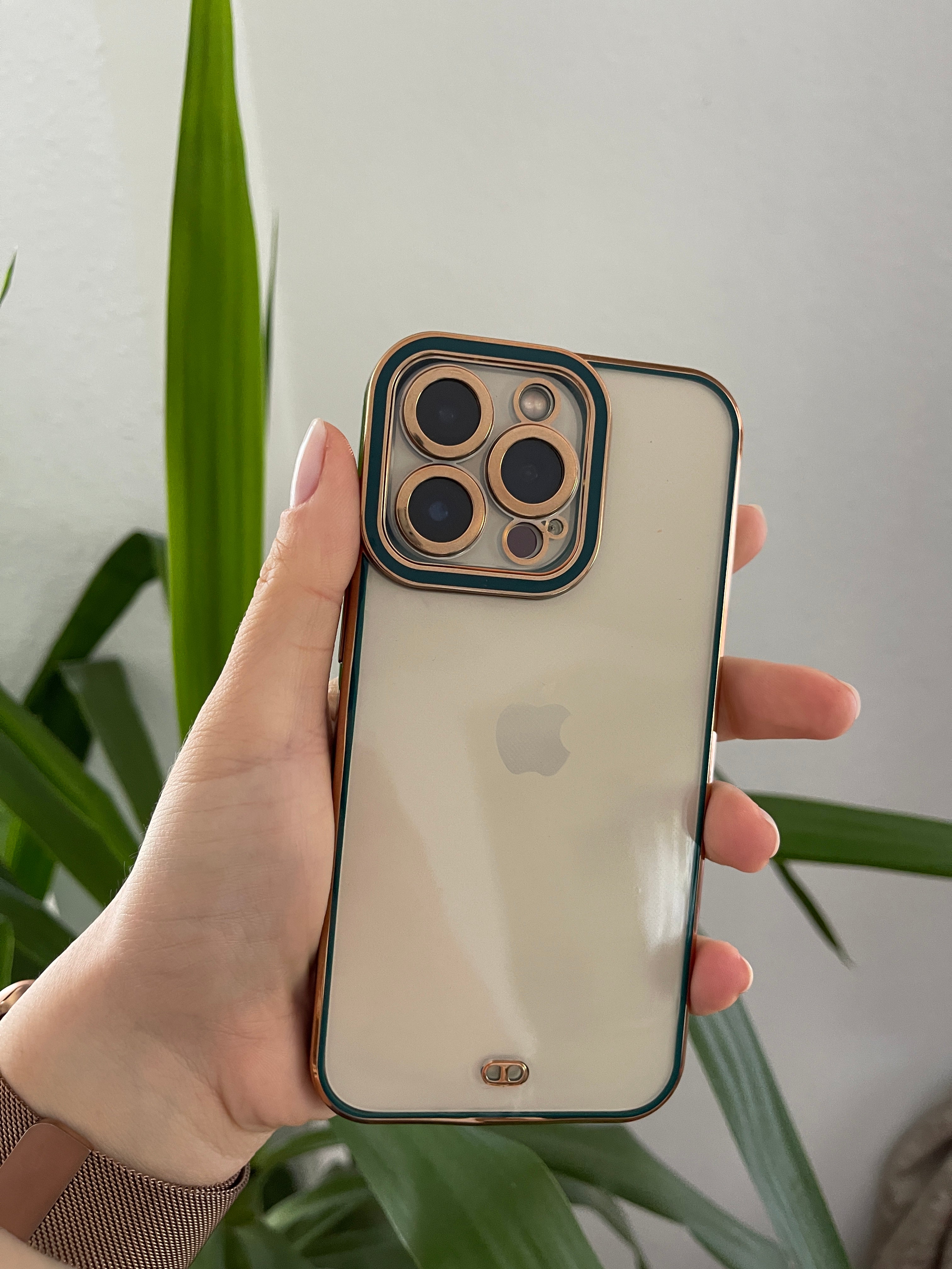 Hülle mit vergoldeten Seiten für iPhone