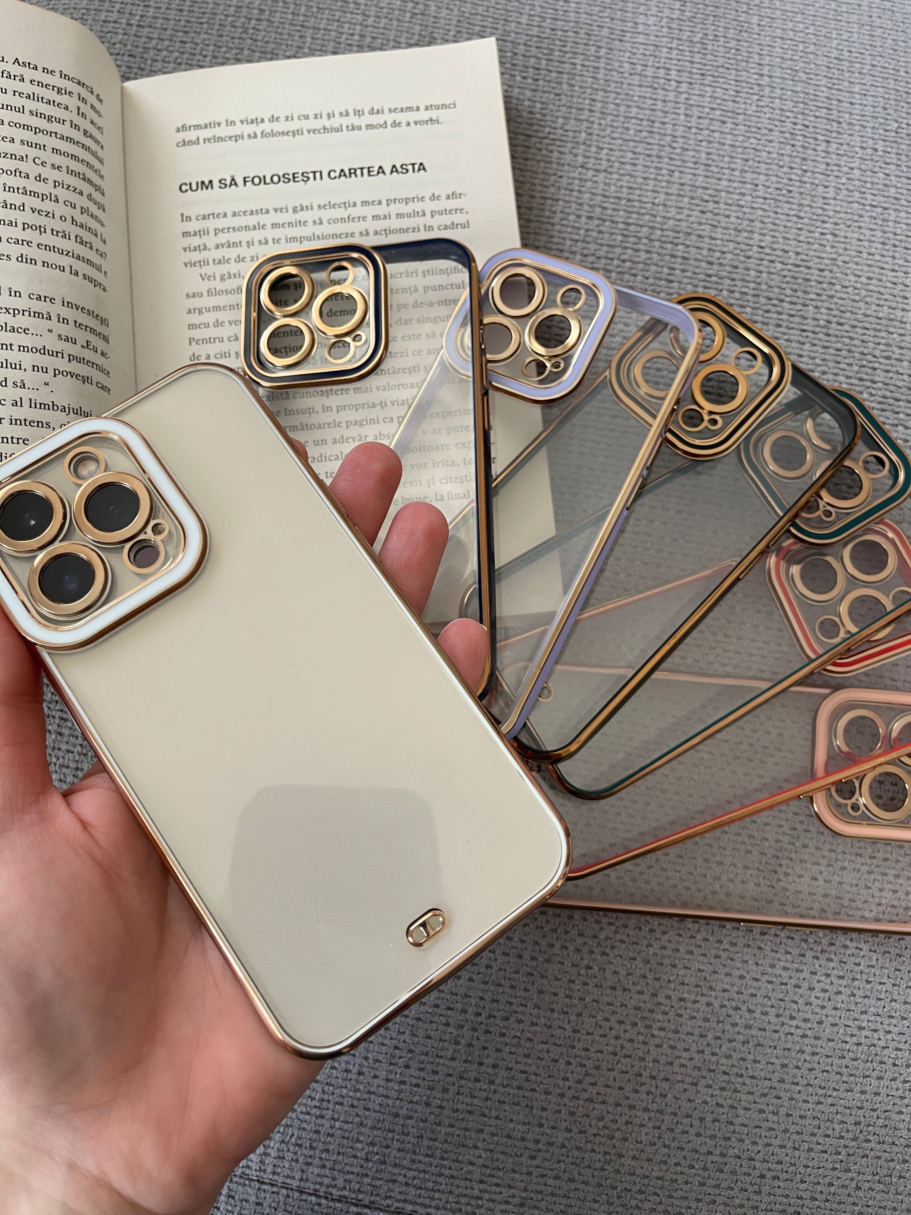 Hülle mit vergoldeten Seiten für iPhone